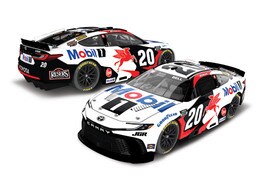 CHRISTOPHER BELL 2025 MOBIL 1 1:64 ARC DIECAST